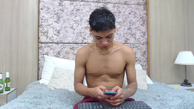 Snapshot of adam_piarse01 chatting on February 16, 2026, 12:09 am adam piarse01 online show from February 16, 2026, 12:09 am