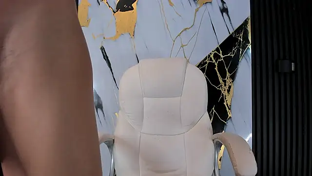 adam piarse01 online show from March 3, 2025, 6:20 am