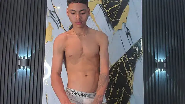 adam piarse01 online show from February 26, 2025, 10:58 pm