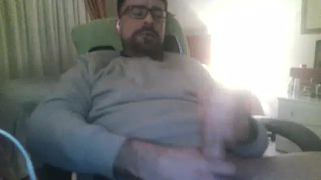 Snapshot of Patrickhound chatting on January 3, 2025, 2:54 am Patrickhound online show from January 3, 2025, 2:54 am