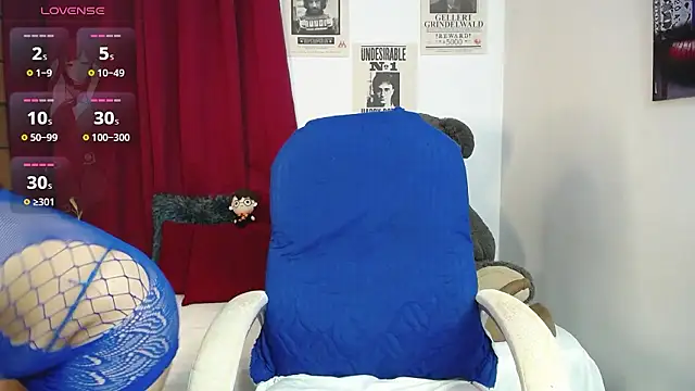 Snapshot of downsonMia chatting on January 16, 2026, 10:41 am downsonMia online show from January 16, 2026, 10:41 am