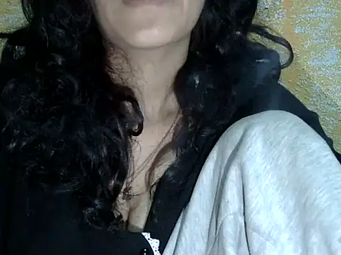 Horny honey69 online show from October 13, 2025, 12:40 pm