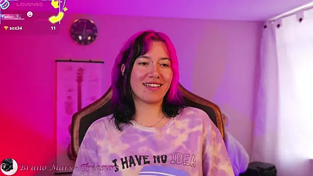 Snapshot of _zephyr_ chatting on September 28, 2025, 8:16 pm  zephyr  online show from September 28, 2025, 8:16 pm