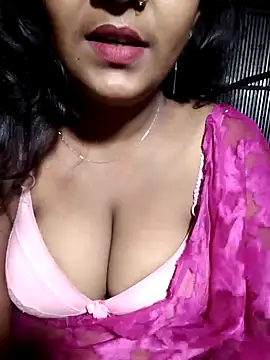 Snapshot of YERY_HOT chatting on February 8, 2025, 9:15 pm YERY HOT online show from February 8, 2025, 9:15 pm
