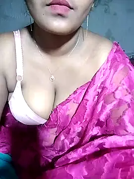 Snapshot of YERY_HOT chatting on February 19, 2025, 7:48 pm YERY HOT online show from February 19, 2025, 7:48 pm
