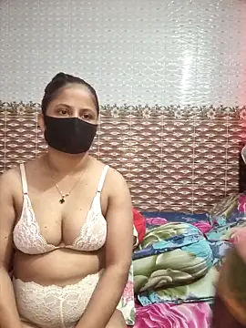 Hot Nila online show from June 11, 2026, 2:33 am