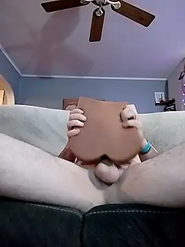 douchydan42 online show from November 25, 2025, 6:14 am