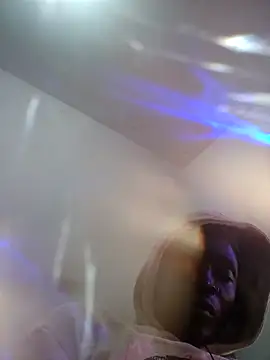 olamikpekusdaddy online show from November 1, 2025, 4:12 pm