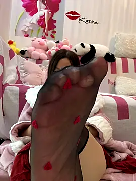 SSSniang- online show from November 3, 2025, 7:02 am