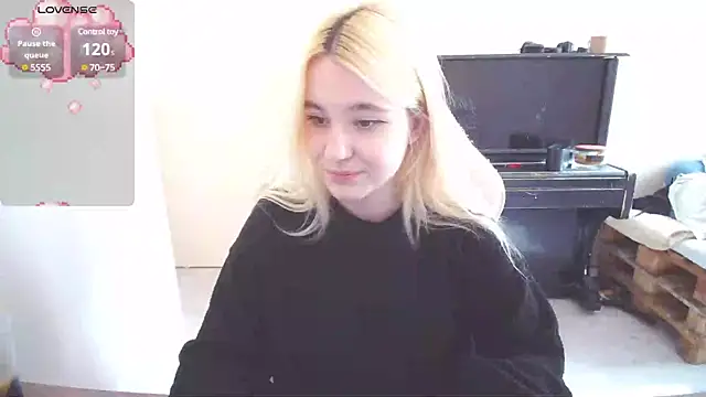 hornyyeva online show from March 7, 2025, 4:46 am