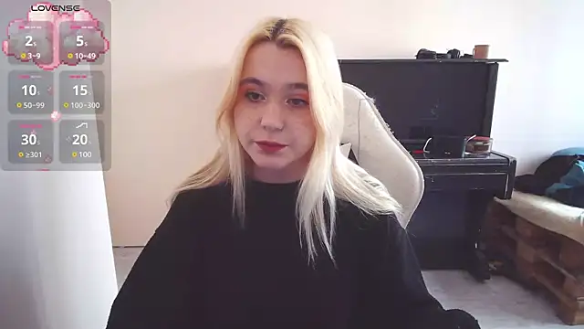 hornyyeva online show from March 4, 2025, 4:27 am