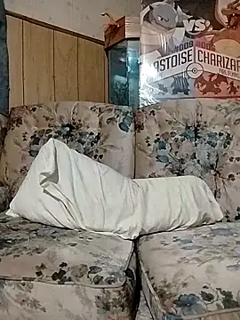 Snapshot of Rebeckalove chatting on March 16, 2025, 9:05 am Rebeckalove online show from March 16, 2025, 9:05 am