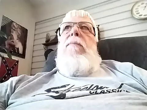 Snapshot of Futura_intx chatting on January 5, 2026, 7:17 pm Futura intx online show from January 5, 2026, 7:17 pm