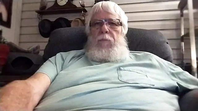 Snapshot of Futura_intx chatting on December 5, 2025, 2:10 am Futura intx online show from December 5, 2025, 2:10 am