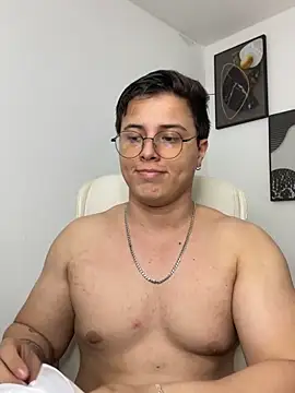 Snapshot of Thom_Ohtani chatting on January 10, 2025, 4:12 am Thom Ohtani online show from January 10, 2025, 4:12 am