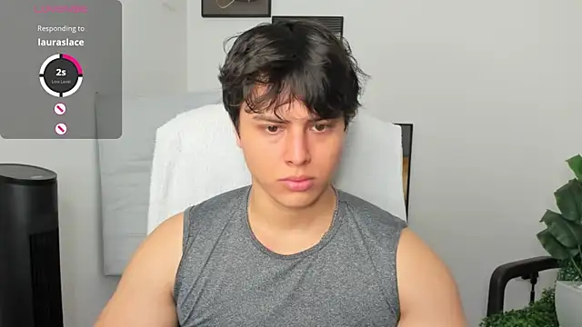 Snapshot of Thom_Ohtani chatting on March 6, 2025, 4:49 pm Thom Ohtani online show from March 6, 2025, 4:49 pm