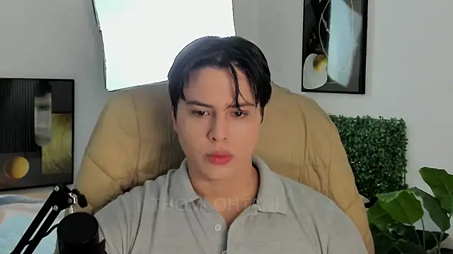 Snapshot of Thom_Ohtani chatting on April 9, 2026, 10:38 pm Thom Ohtani online show from April 9, 2026, 10:38 pm