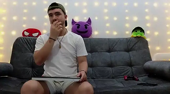 Snapshot of Dante_Bones chatting on February 12, 2025, 2:14 am Dante Bones online show from February 12, 2025, 2:14 am