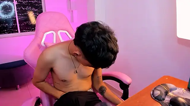 angelyoung18 online show from February 19, 2025, 10:42 pm