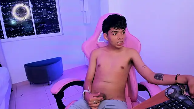 angelyoung18 online show from February 12, 2025, 10:48 pm