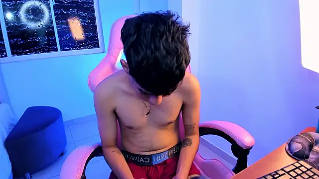 angelyoung18 online show from February 21, 2025, 10:37 pm