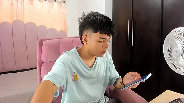 angelyoung18 online show from March 19, 2025, 7:38 pm