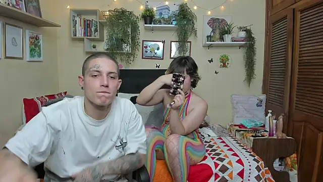 Blondandtattoofaced online show from February 12, 2025, 2:45 am