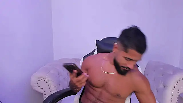 Santiago huntt online show from December 2, 2025, 12:29 pm