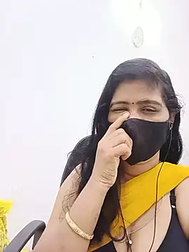 Snapshot of Lucky-Deepthi chatting on July 2, 2026, 11:11 pm Lucky-Deepthi online show from July 2, 2026, 11:11 pm