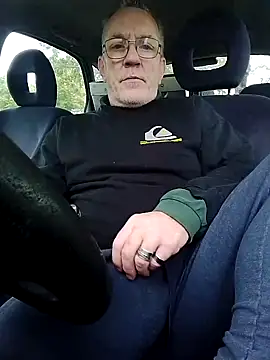 Snapshot of aigledauphin chatting on October 13, 2025, 11:23 am aigledauphin online show from October 13, 2025, 11:23 am