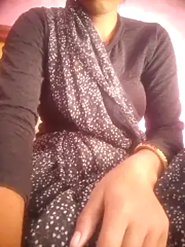 Snapshot of Amaya_Bajwa chatting on December 23, 2025, 6:12 am Amaya Bajwa online show from December 23, 2025, 6:12 am