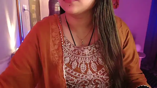 Snapshot of Mitikaa chatting on February 17, 2026, 1:08 pm Mitikaa online show from February 17, 2026, 1:08 pm