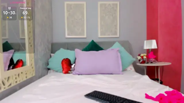 Snapshot of LustyRosee chatting on March 25, 2026, 6:13 am LustyRosee online show from March 25, 2026, 6:13 am