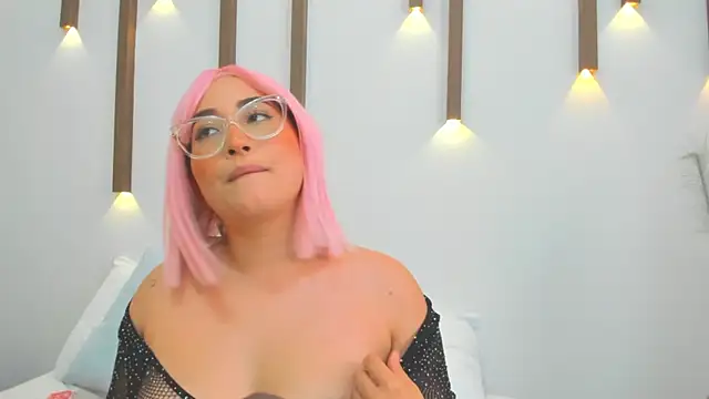 Snapshot of antonella_cutie_ chatting on February 24, 2025, 3:31 pm antonella cutie online show from February 24, 2025, 3:31 pm