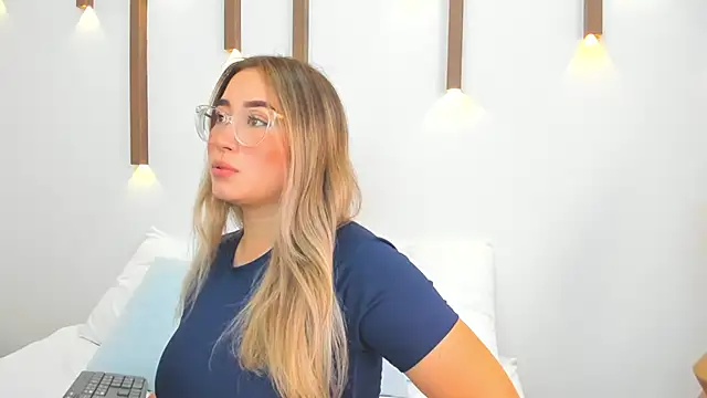 Snapshot of antonella_cutie_ chatting on February 19, 2025, 3:16 pm antonella cutie online show from February 19, 2025, 3:16 pm