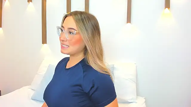Snapshot of antonella_cutie_ chatting on February 19, 2025, 12:11 pm antonella cutie online show from February 19, 2025, 12:11 pm