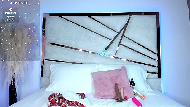 Snapshot of ssofijohnsonx chatting on March 22, 2025, 11:20 pm ssofijohnsonx online show from March 22, 2025, 11:20 pm