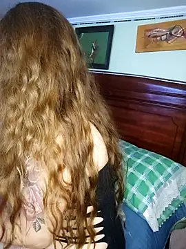 Snapshot of lagitana40 chatting on February 18, 2025, 2:27 am lagitana40 online show from February 18, 2025, 2:27 am