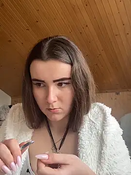 mewKate online show from April 16, 2026, 3:02 pm