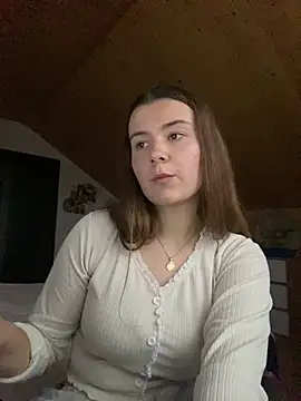 Snapshot of mewKate chatting on March 15, 2025, 3:59 pm mewKate online show from March 15, 2025, 3:59 pm