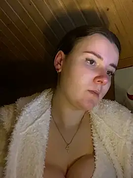 mewKate online show from April 10, 2026, 7:10 pm