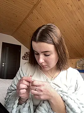 Snapshot of mewKate chatting on March 18, 2025, 2:06 pm mewKate online show from March 18, 2025, 2:06 pm