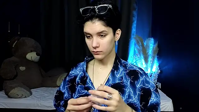 Hyeon Jin online show from March 13, 2025, 11:08 am