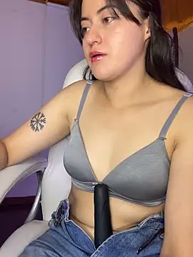 Camila pinkk online show from October 4, 2025, 4:08 pm