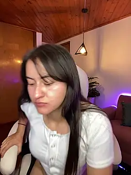 Camila pinkk online show from March 21, 2025, 7:24 pm