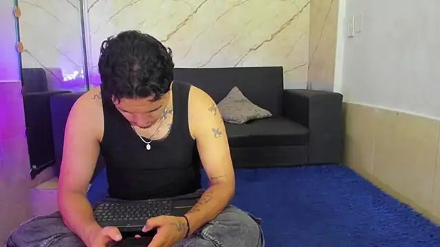Snapshot of EnriquevillaF chatting on September 15, 2025, 12:38 pm EnriquevillaF online show from September 15, 2025, 12:38 pm