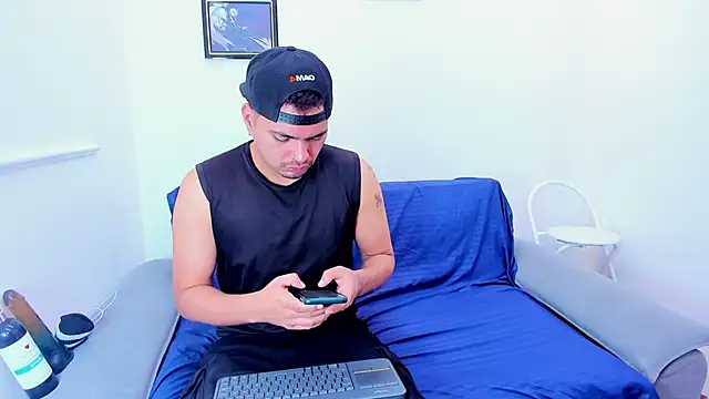 Snapshot of EnriquevillaF chatting on February 12, 2025, 12:12 pm EnriquevillaF online show from February 12, 2025, 12:12 pm