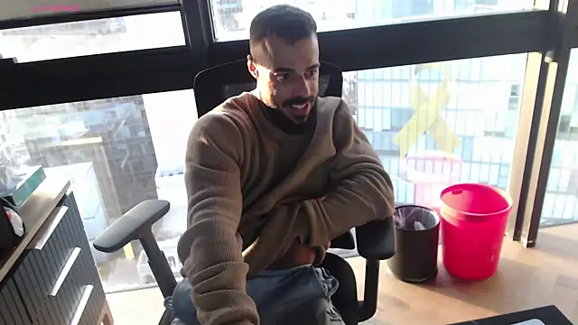 todddantes25 online show from February 1, 2025, 5:07 am