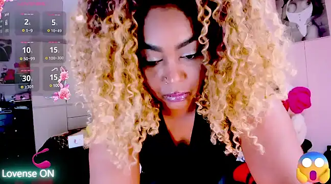 Snapshot of Aliana_Ross chatting on March 11, 2025, 11:12 am Aliana Ross online show from March 11, 2025, 11:12 am