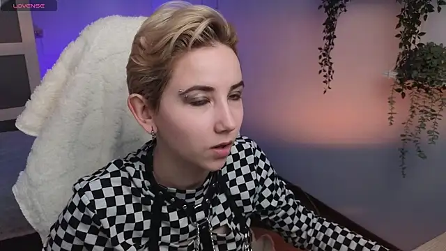 Aurora First online show from February 9, 2025, 2:50 pm